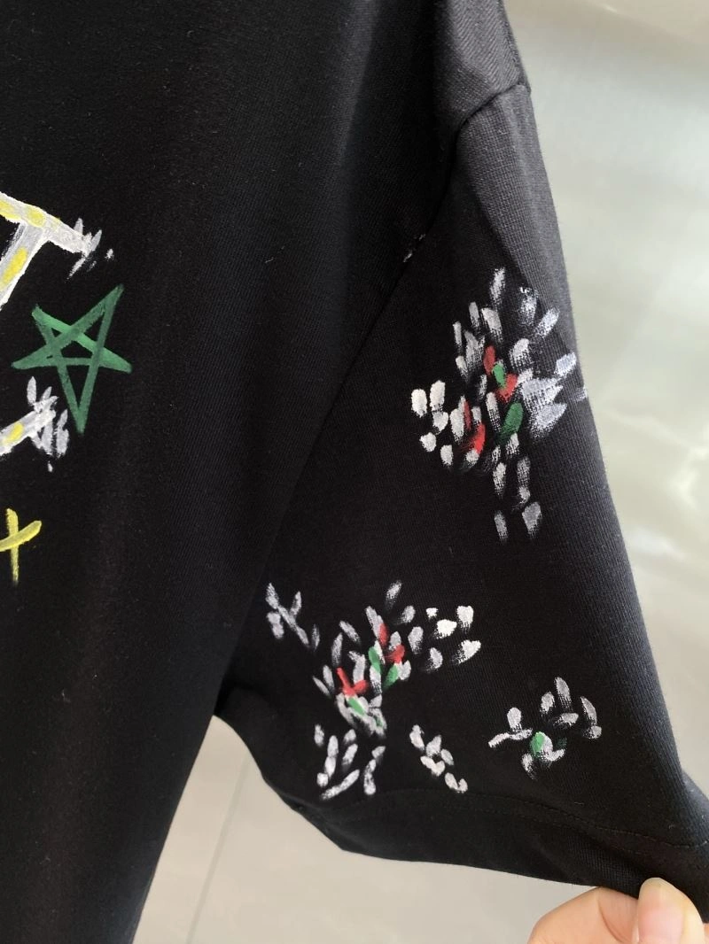 Louis Vuitton T-Shirts UrbanChic 134499