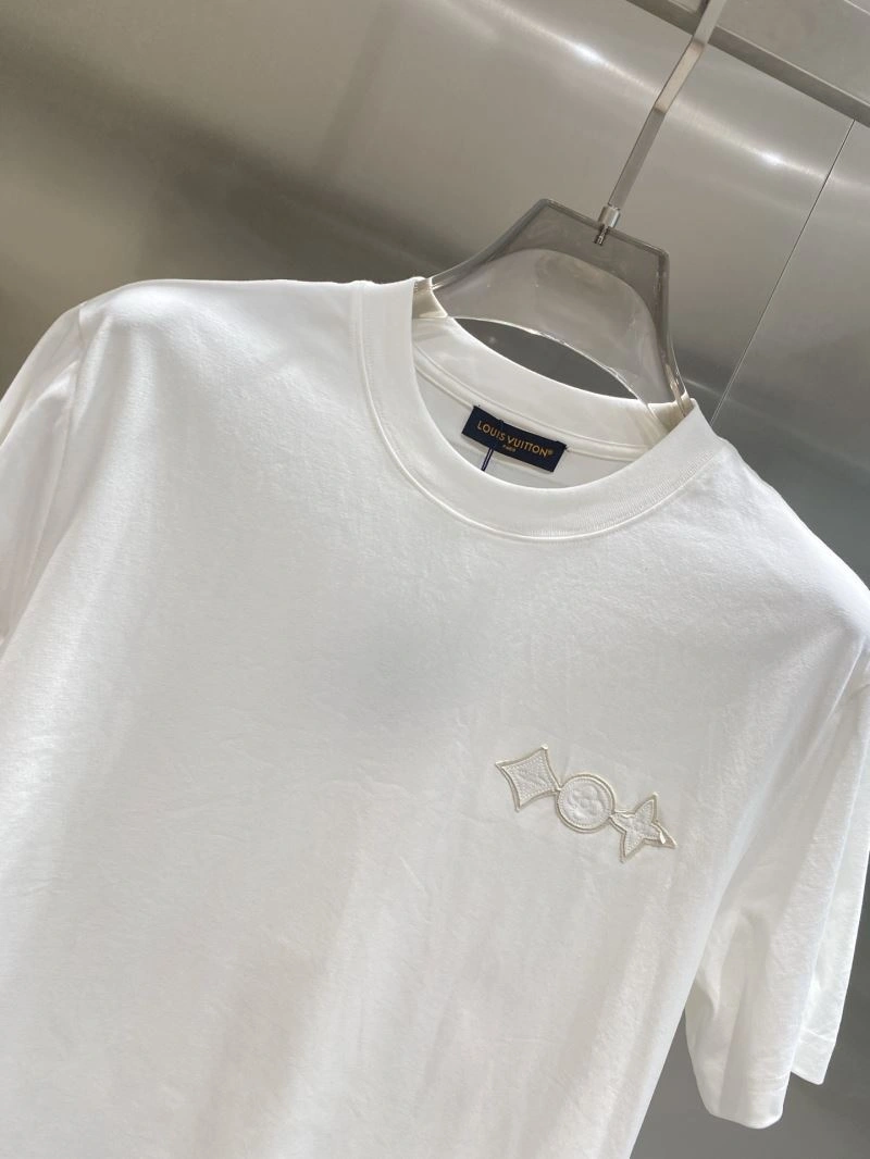 Louis Vuitton T-Shirts Cozy 134496