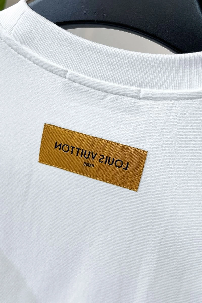 Stylish Louis Vuitton T-Shirts 134485