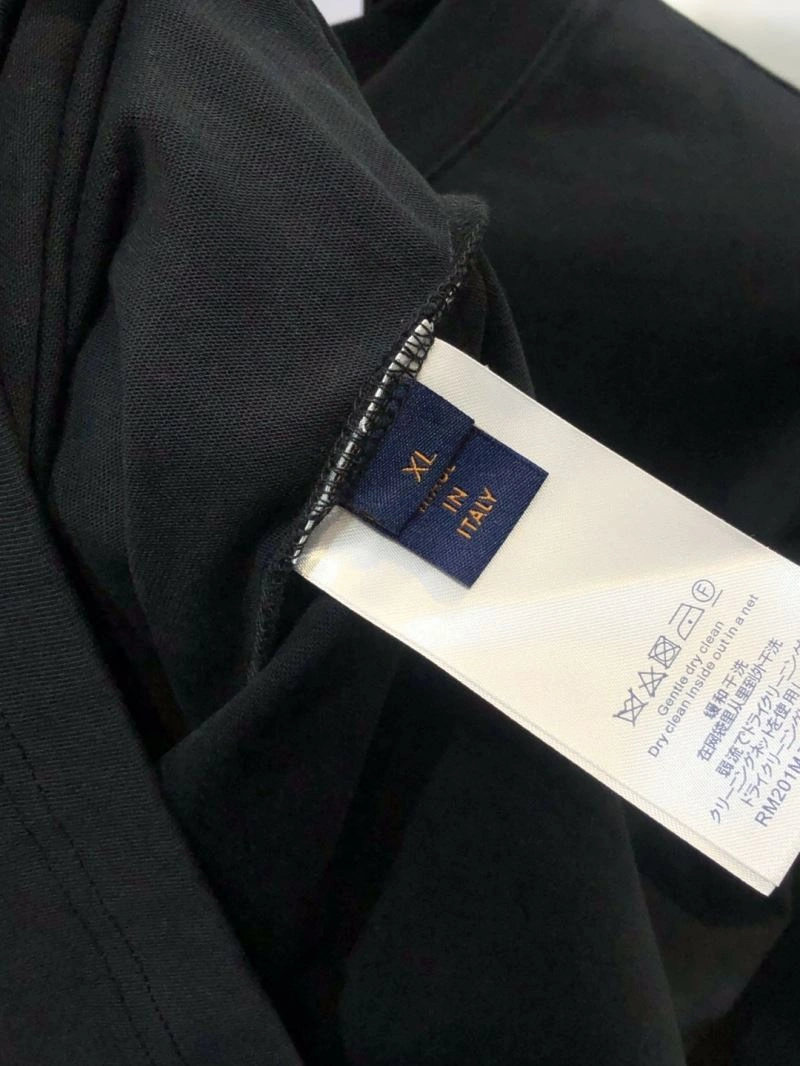 Louis Vuitton T-Shirts Versatile 134500