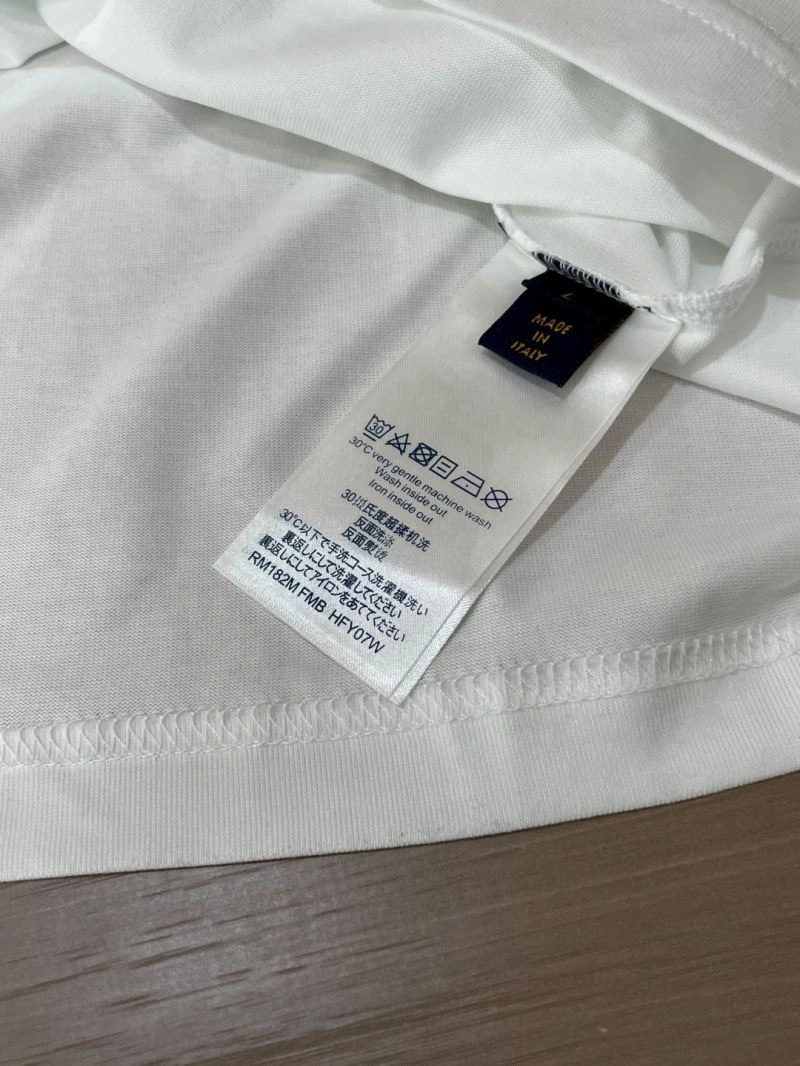 Classic Louis Vuitton T-Shirts 134483