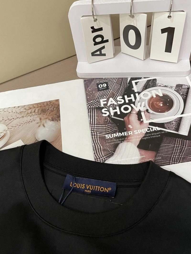 Louis Vuitton T-Shirts Functional 134468