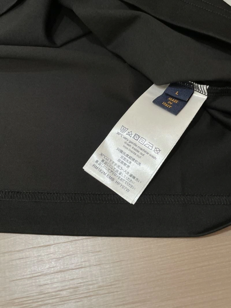 Louis Vuitton T-Shirts Functional 134468