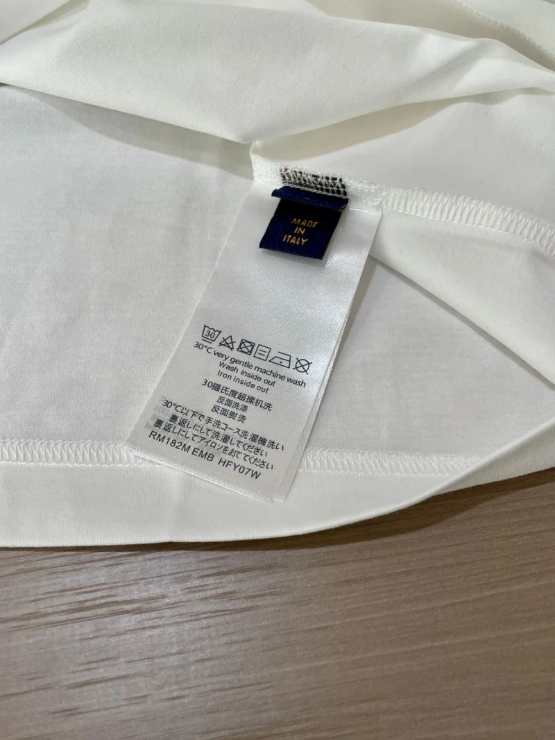 RelaxedFit Louis Vuitton T-Shirts 134470