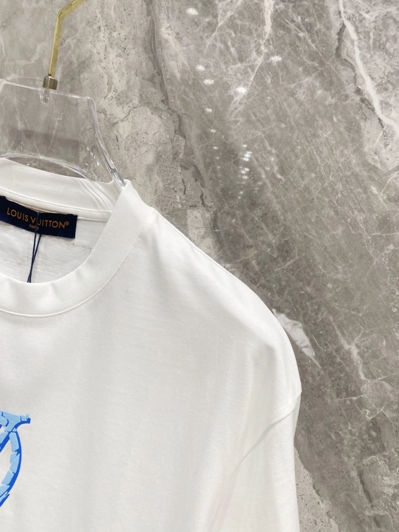 Premium Louis Vuitton T-Shirts 134460