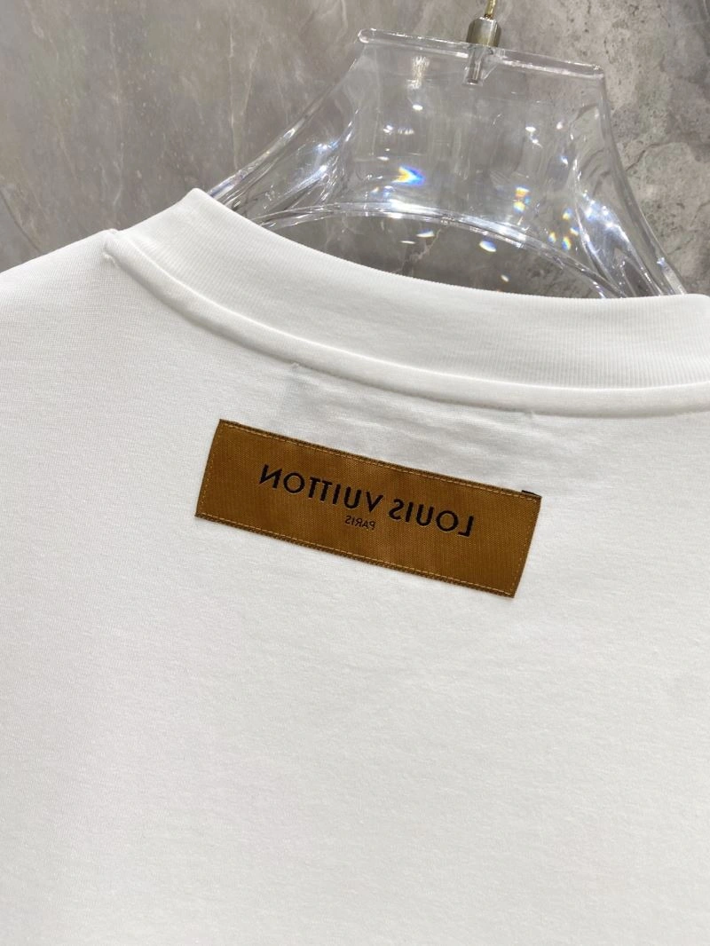 Premium Louis Vuitton T-Shirts 134460