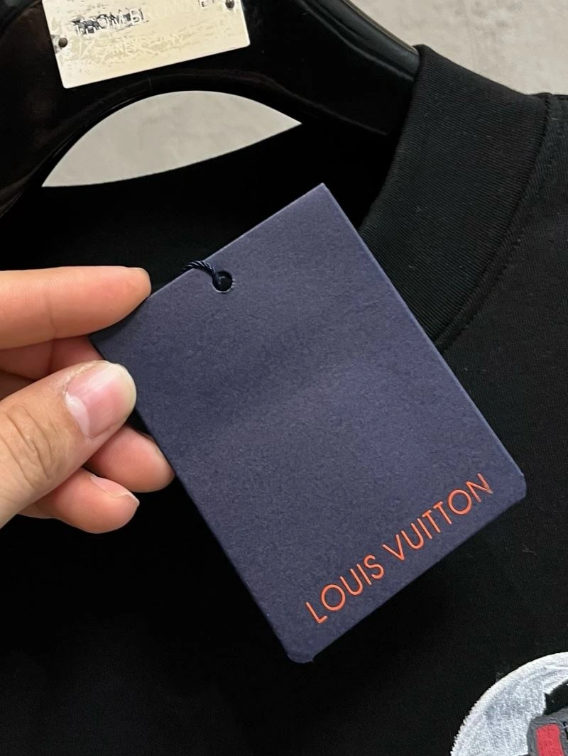 RelaxedFit Louis Vuitton T-Shirts 134464