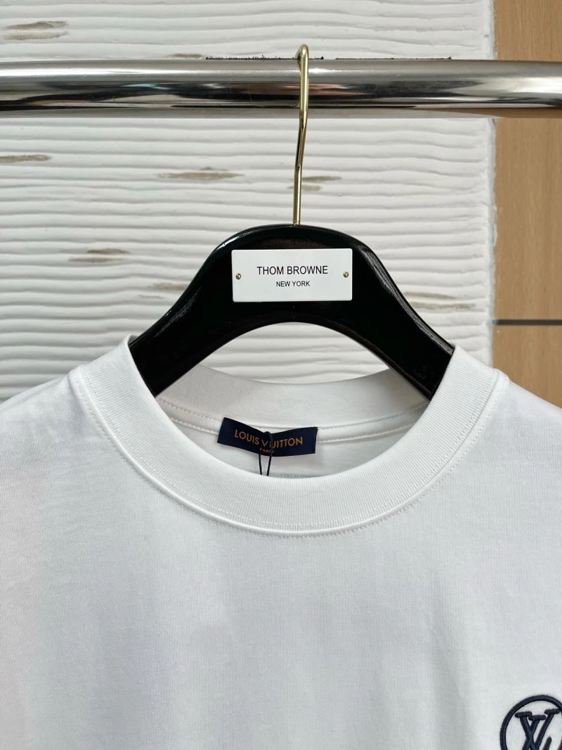 Louis Vuitton T-Shirts UrbanChic 134454