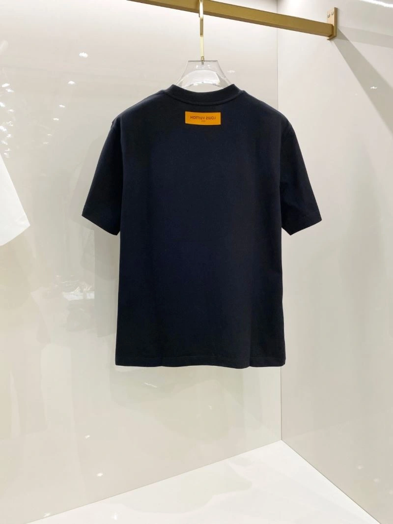 Louis Vuitton T-Shirts UrbanChic 134451