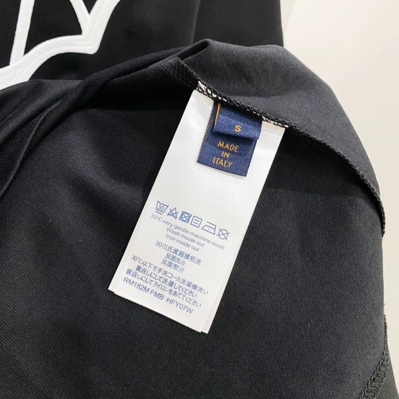 Trendy Louis Vuitton T-Shirts 134444