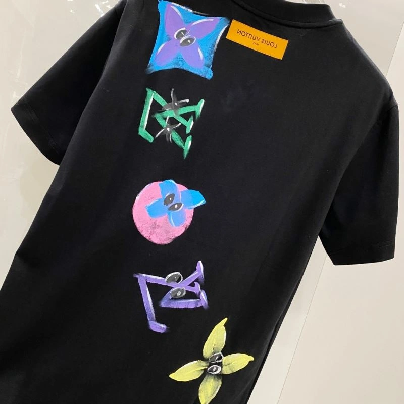 Louis Vuitton T-Shirts Snug 134456