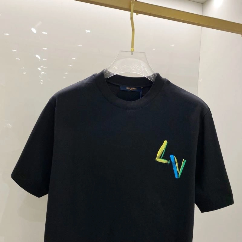 Louis Vuitton T-Shirts Snug 134456