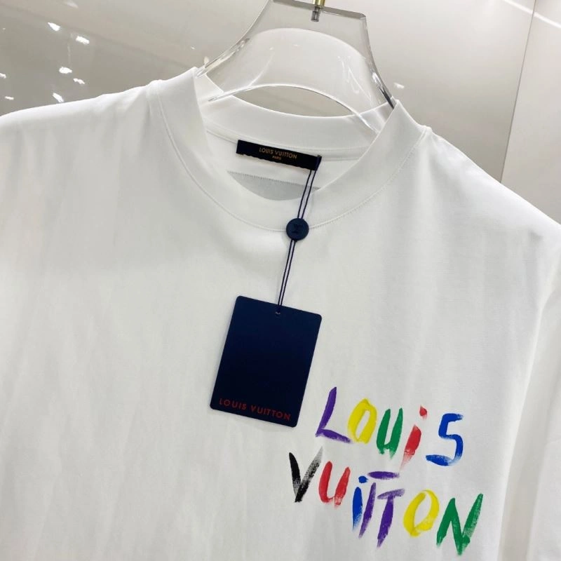 WaterResistant Louis Vuitton T-Shirts 134445