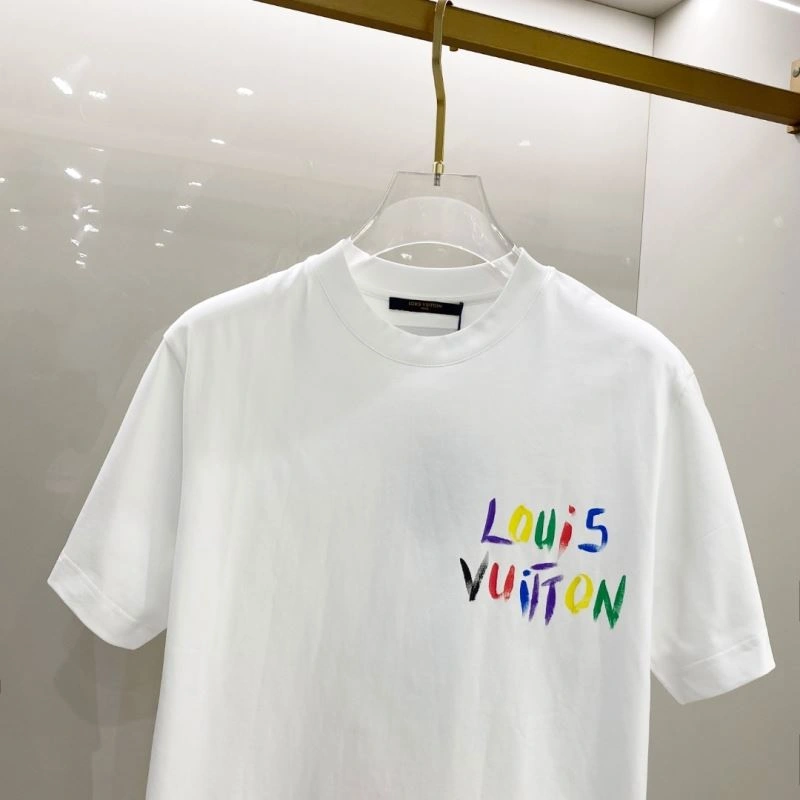 WaterResistant Louis Vuitton T-Shirts 134445