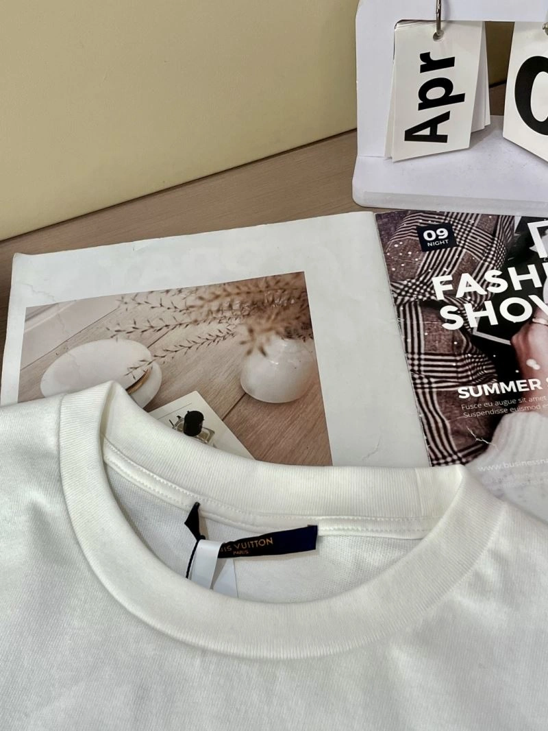 Louis Vuitton T-Shirts MultiPurpose 134426