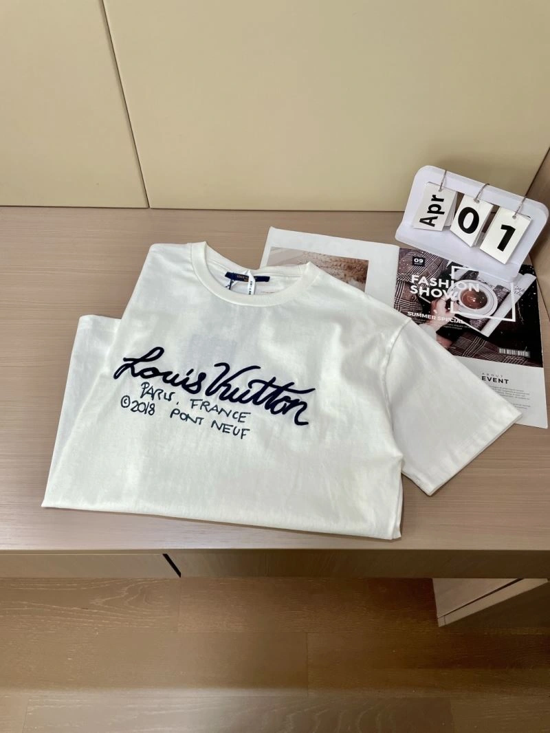 WaterResistant Louis Vuitton T-Shirts 134424