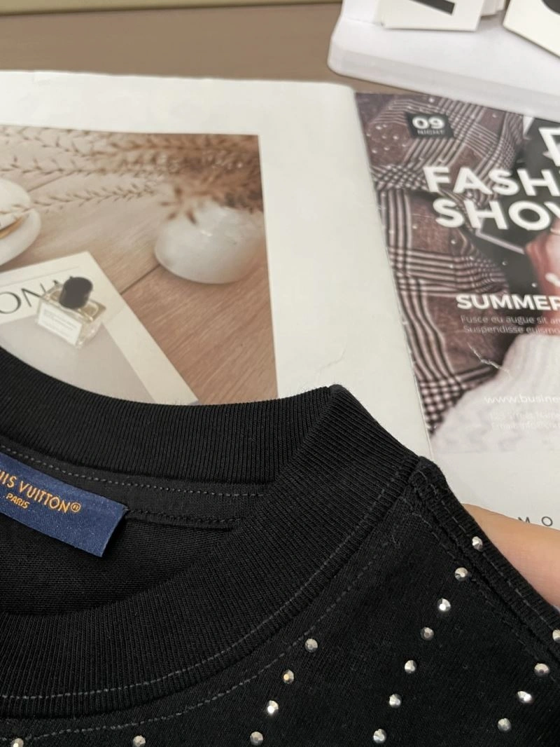 Louis Vuitton T-Shirts Modern 134427