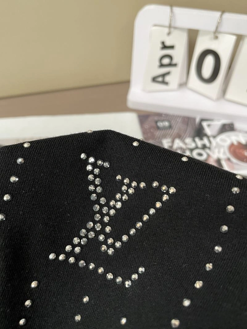 Louis Vuitton T-Shirts Modern 134427
