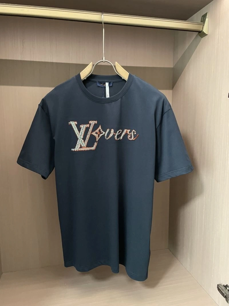 Bold Louis Vuitton T-Shirts 134423