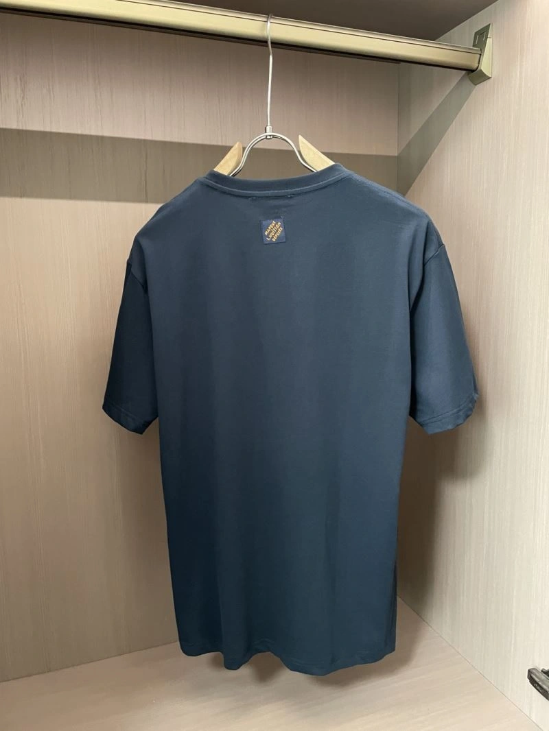 Bold Louis Vuitton T-Shirts 134423