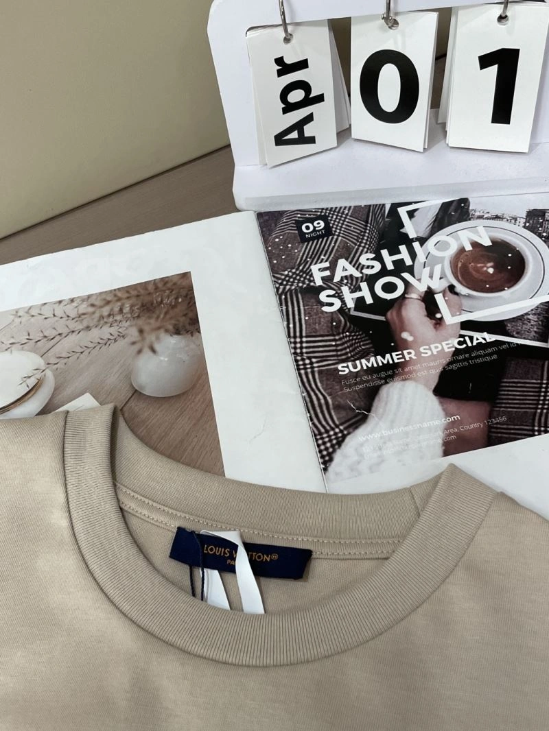 WeatherProof Louis Vuitton T-Shirts 134420