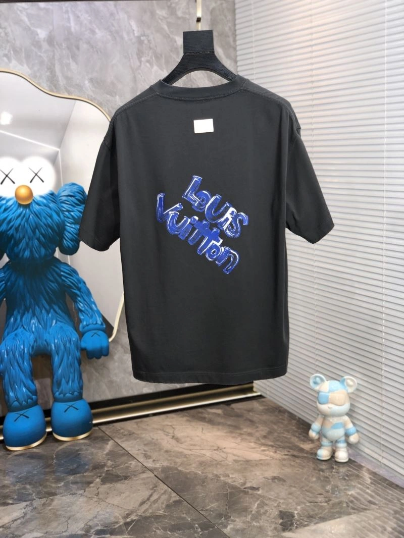 Bold Louis Vuitton T-Shirts 134416