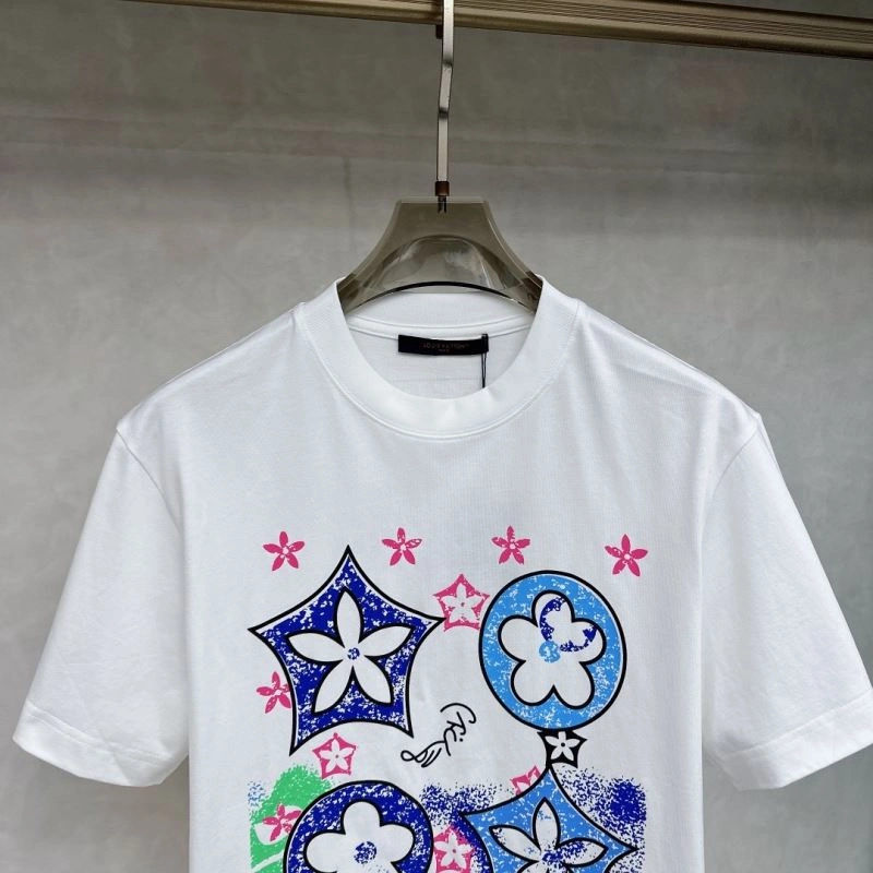 Louis Vuitton T-Shirts Sustainable 134412