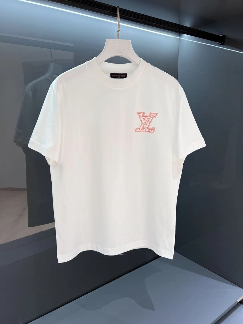 ComfortFit Louis Vuitton T-Shirts 134409
