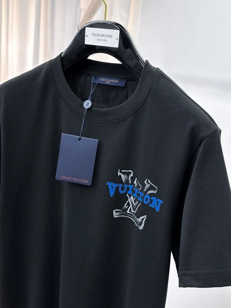Durable Louis Vuitton T-Shirts 134408