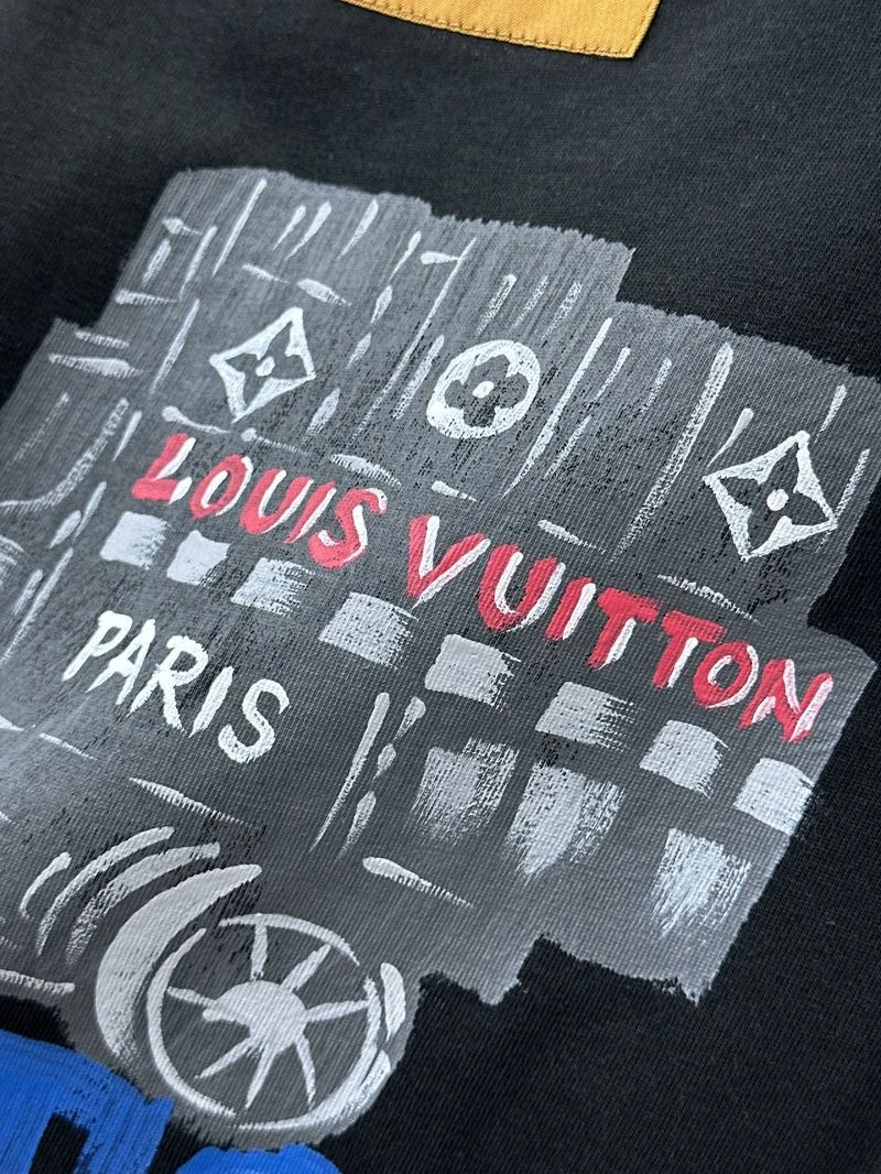 Durable Louis Vuitton T-Shirts 134408