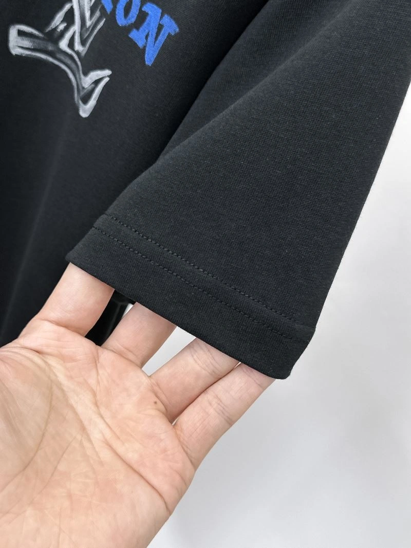 Durable Louis Vuitton T-Shirts 134408