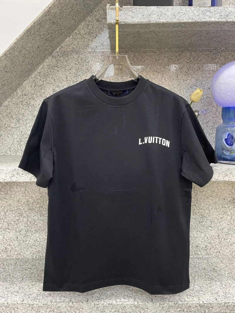 WellDesigned Louis Vuitton T-Shirts 134401