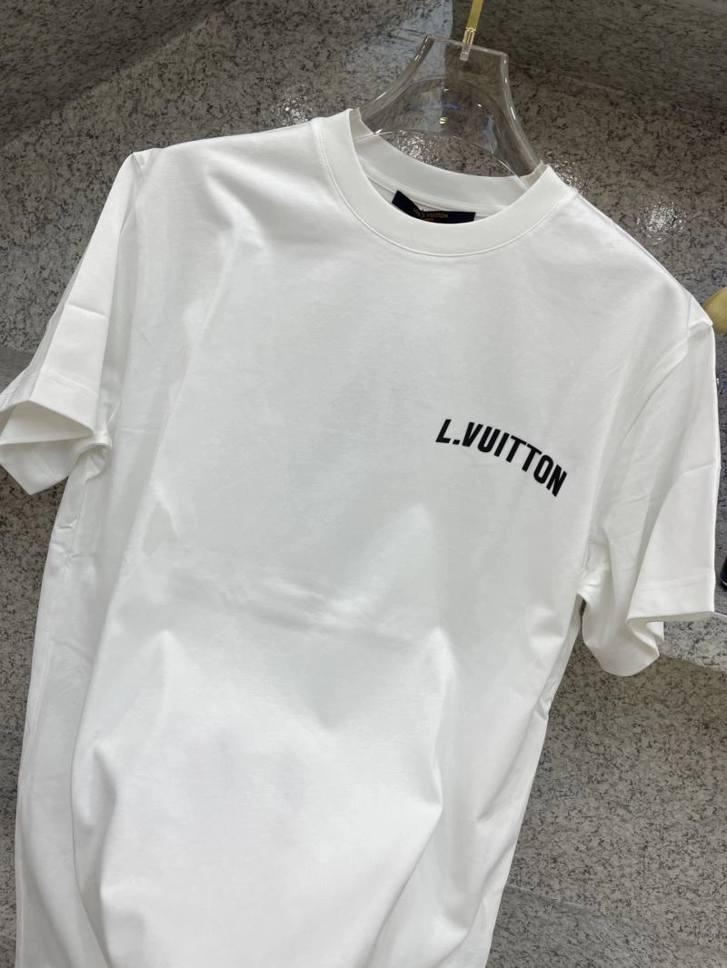 WellDesigned Louis Vuitton T-Shirts 134401