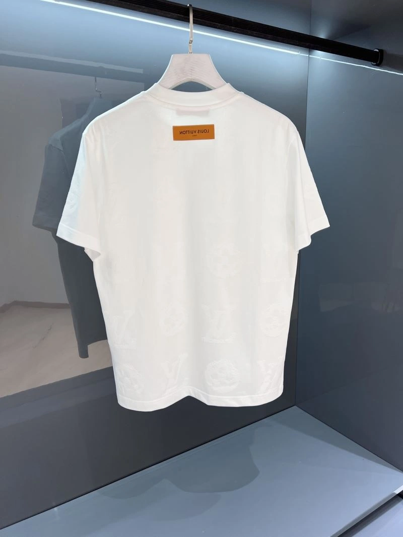Louis Vuitton T-Shirts Chic 134406