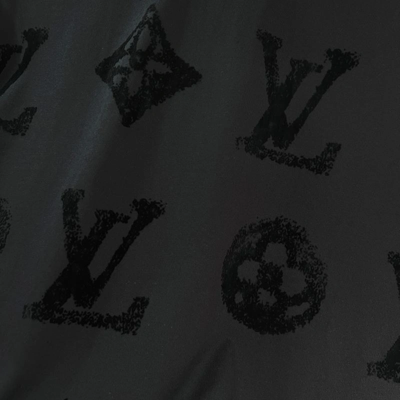 Louis Vuitton T-Shirts Chic 134406
