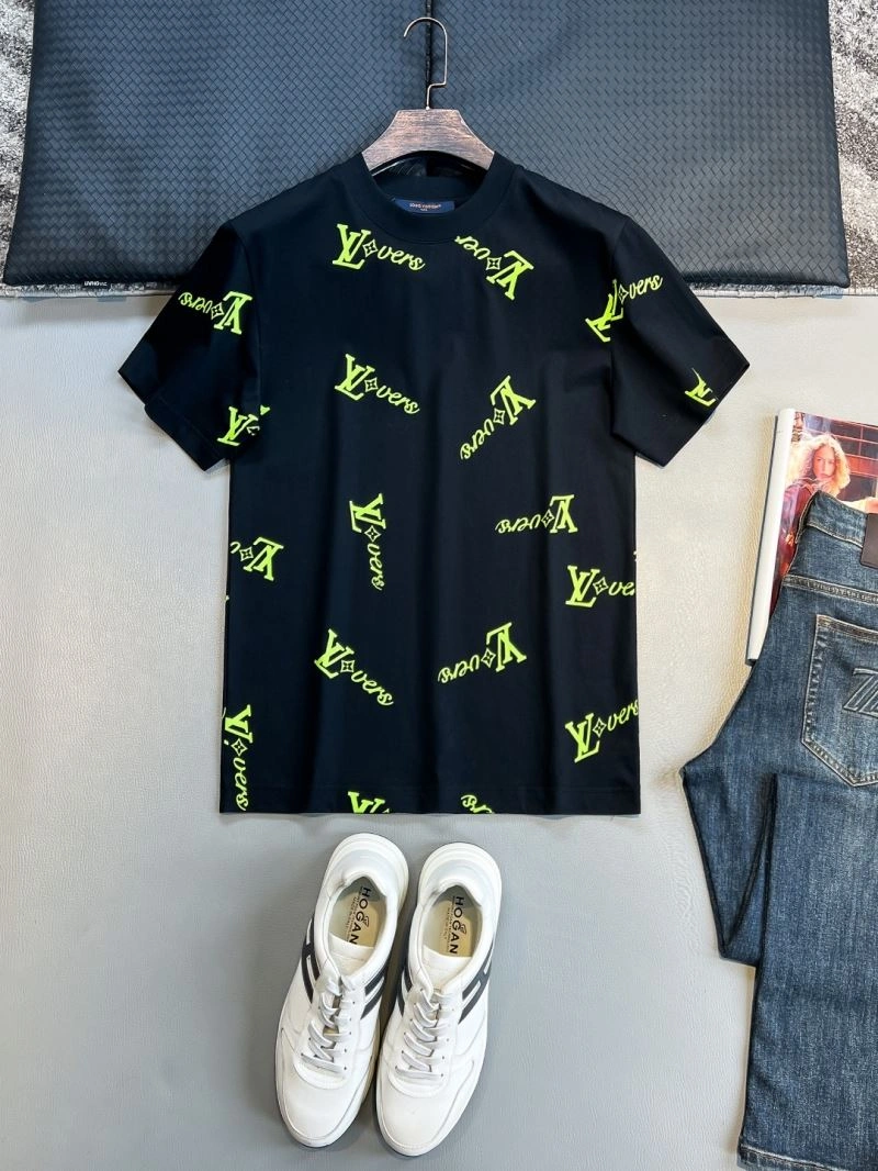 Unisex Louis Vuitton T-Shirts 134394
