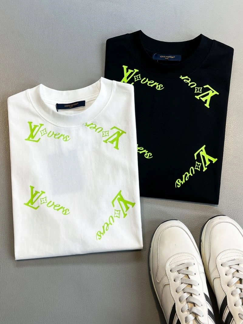 Unisex Louis Vuitton T-Shirts 134394