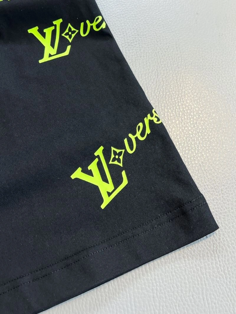 Unisex Louis Vuitton T-Shirts 134394