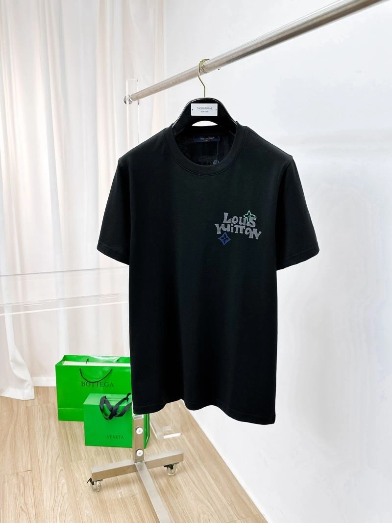 Louis Vuitton T-Shirts Lightweight 134405