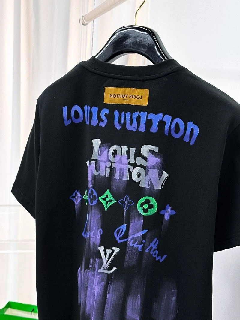 Louis Vuitton T-Shirts Lightweight 134405