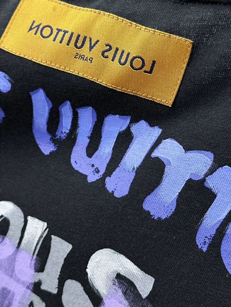 Louis Vuitton T-Shirts Lightweight 134405