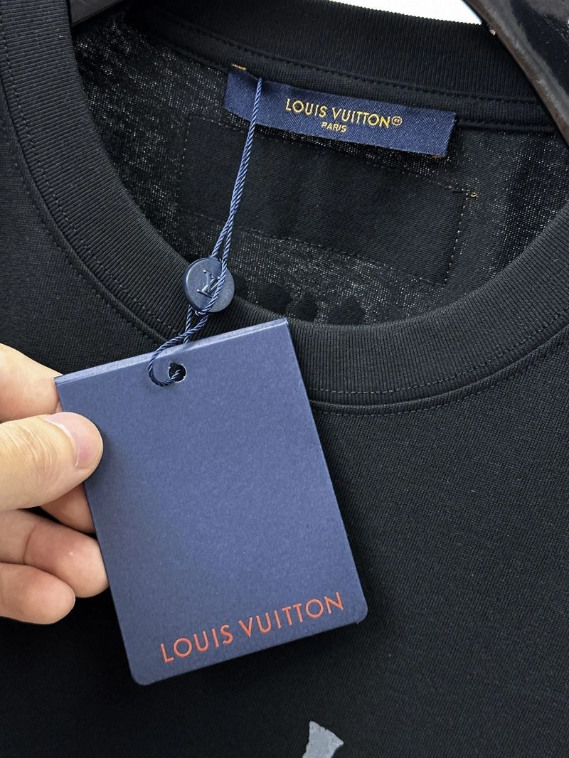 Louis Vuitton T-Shirts Lightweight 134405