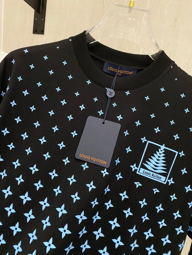 TravelReady Louis Vuitton T-Shirts 134403