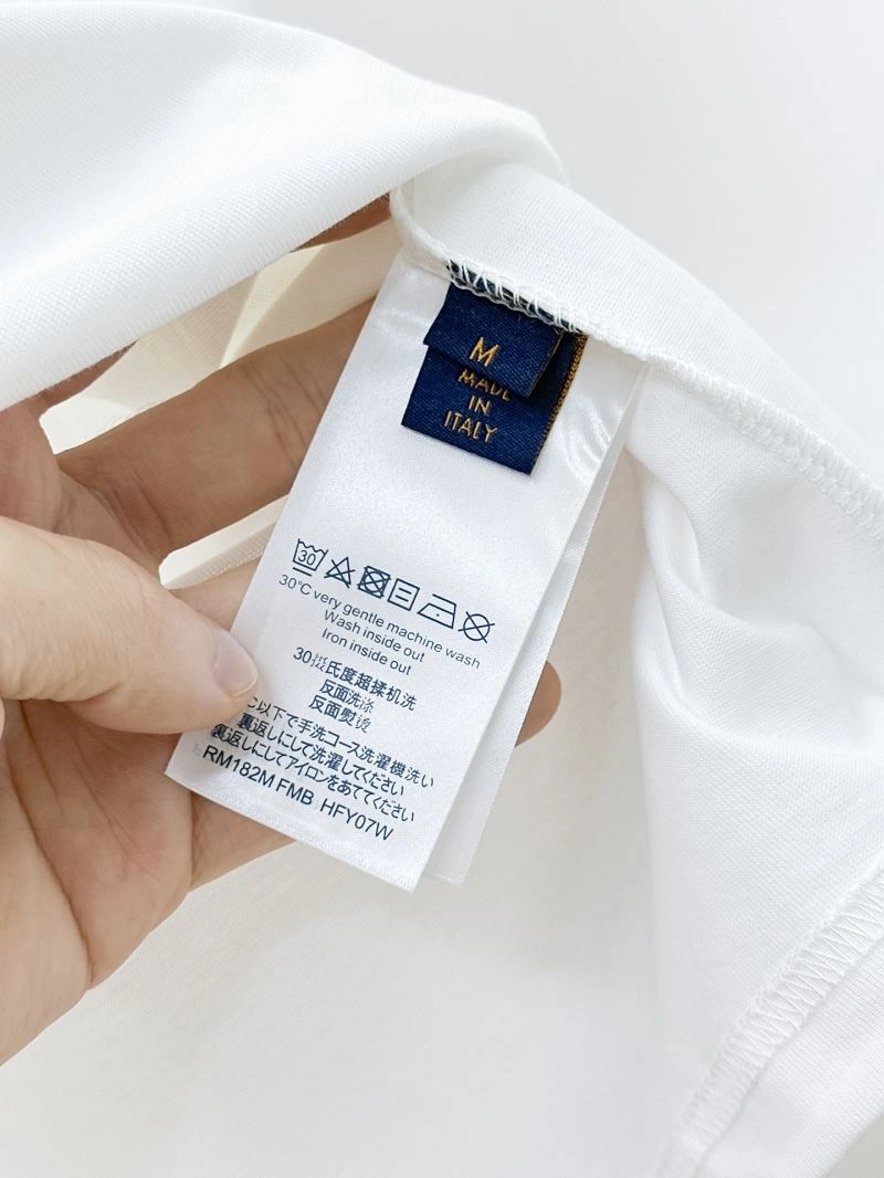 Louis Vuitton T-Shirts UrbanChic 134391