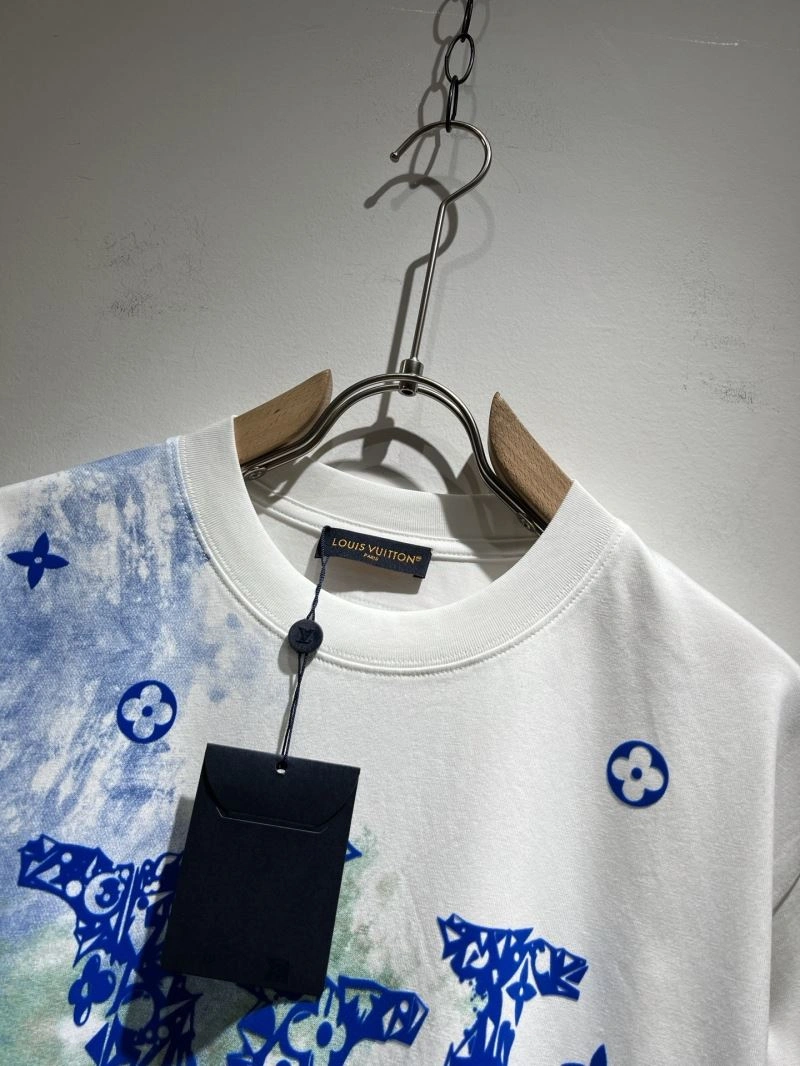Fashionable Louis Vuitton T-Shirts 134389