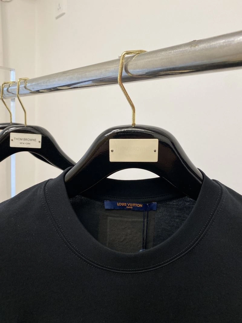 Louis Vuitton T-Shirts Bold 134393