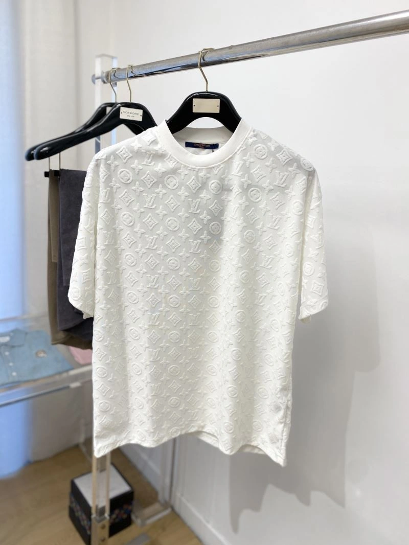 Louis Vuitton T-Shirts Resilient 134385