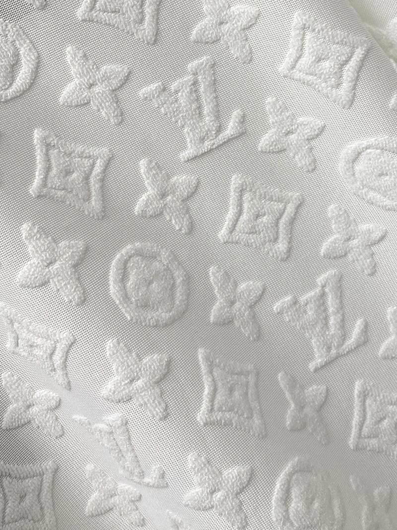 Louis Vuitton T-Shirts Resilient 134385
