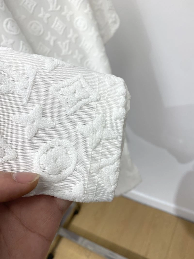 Louis Vuitton T-Shirts Resilient 134385