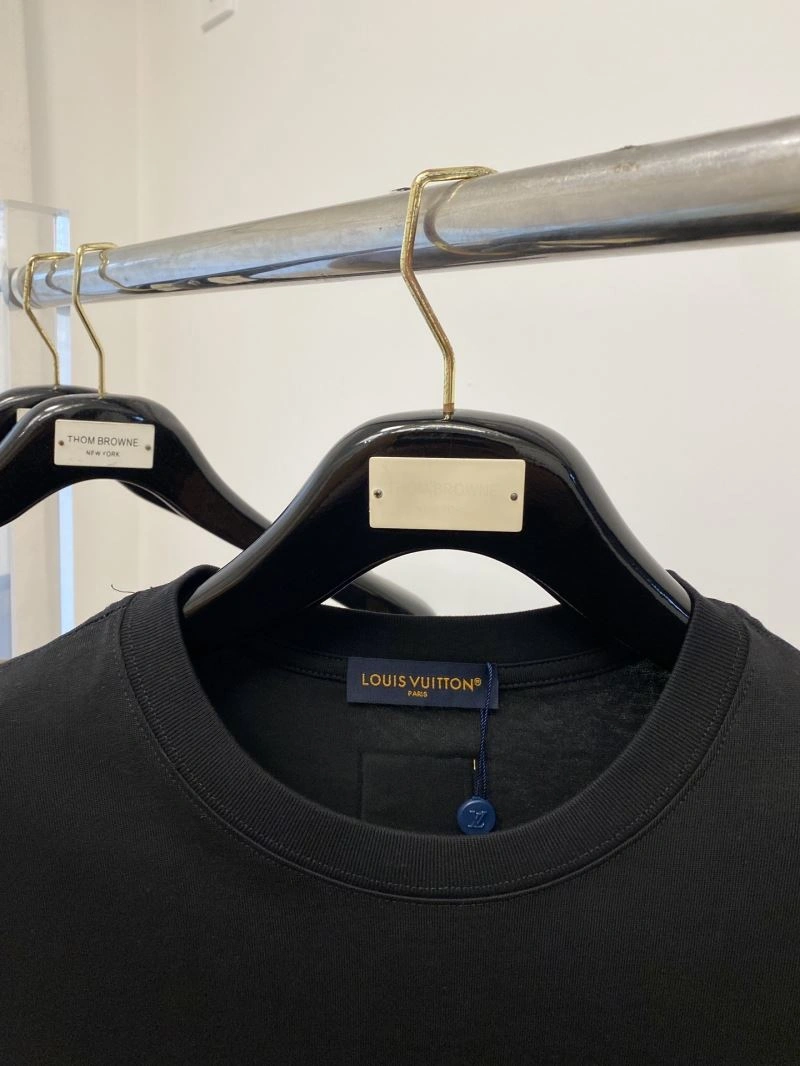 Chic Louis Vuitton T-Shirts 134382